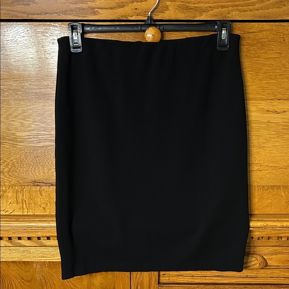 Grace Modern Black Pencil Skirt Exposed Zipper Professional Knee Length Classic